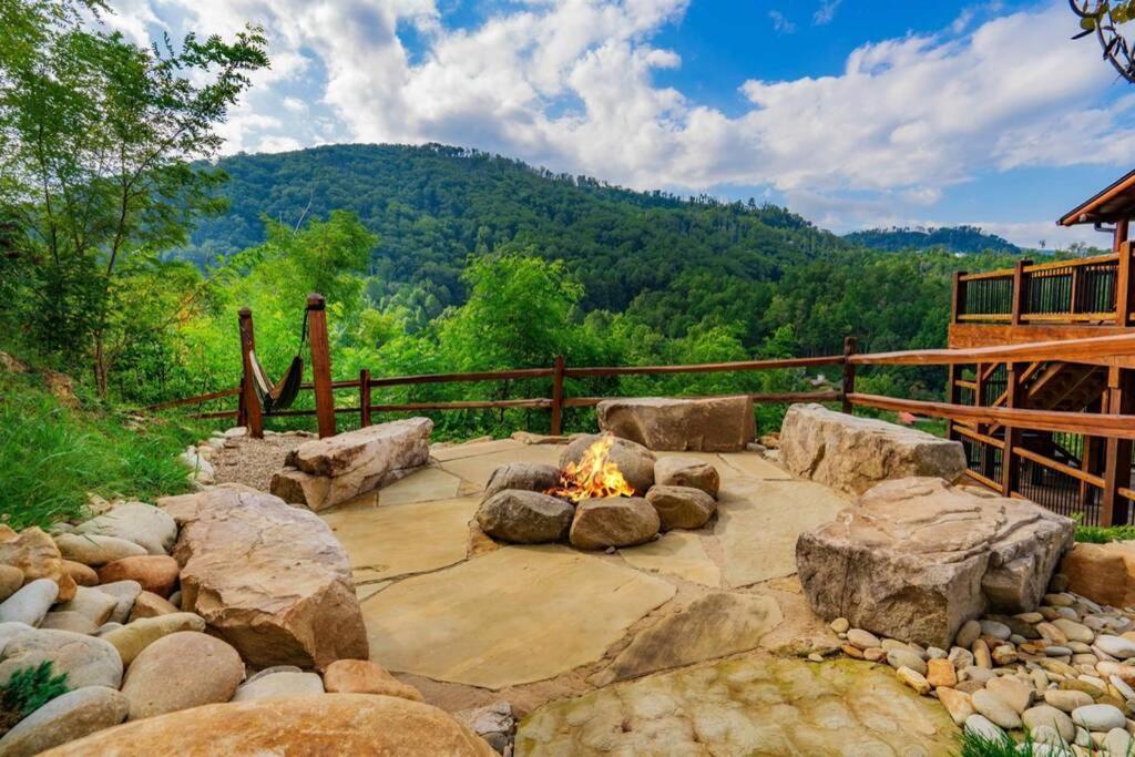 Roaring Fork Lodge 蓋特林堡 外观 照片