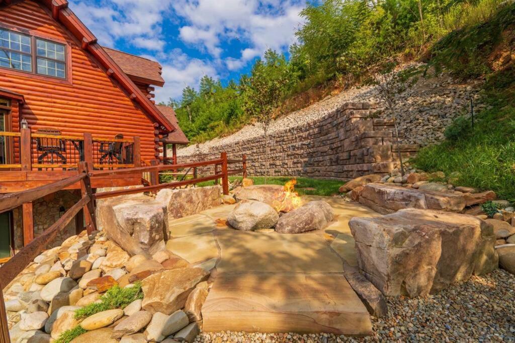 Roaring Fork Lodge 蓋特林堡 外观 照片